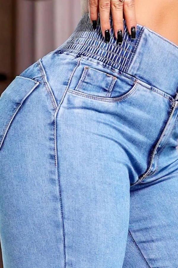 MILA | HIGH WAIST STRETCH FLARED JEANS