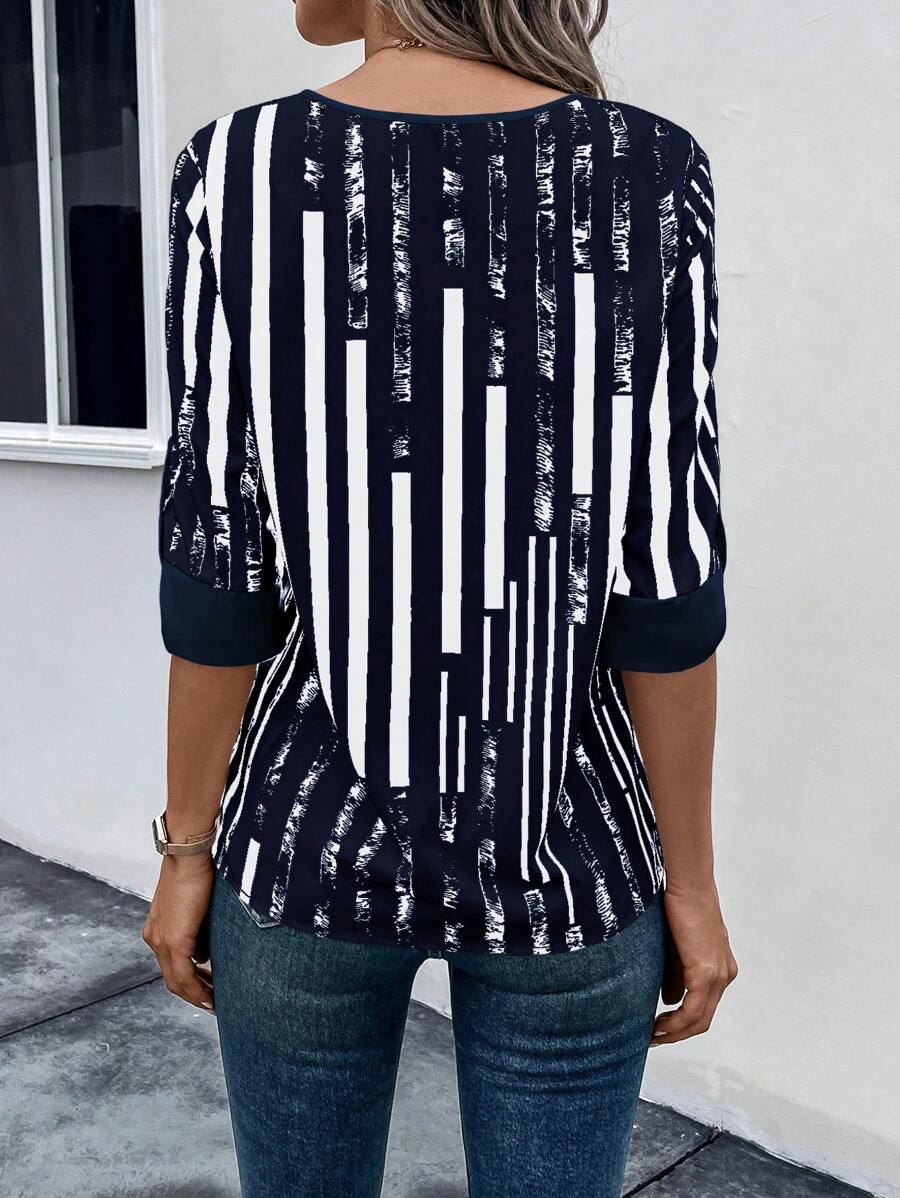 DAELYN™ | STRIPED BLOUSE WITH NOTCHED NECKLINE 
