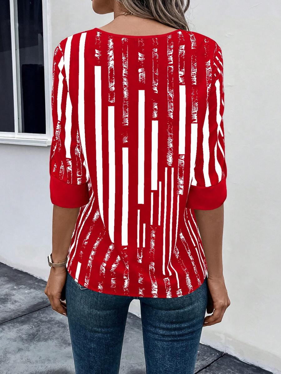 DAELYN™ | STRIPED BLOUSE WITH NOTCHED NECKLINE 